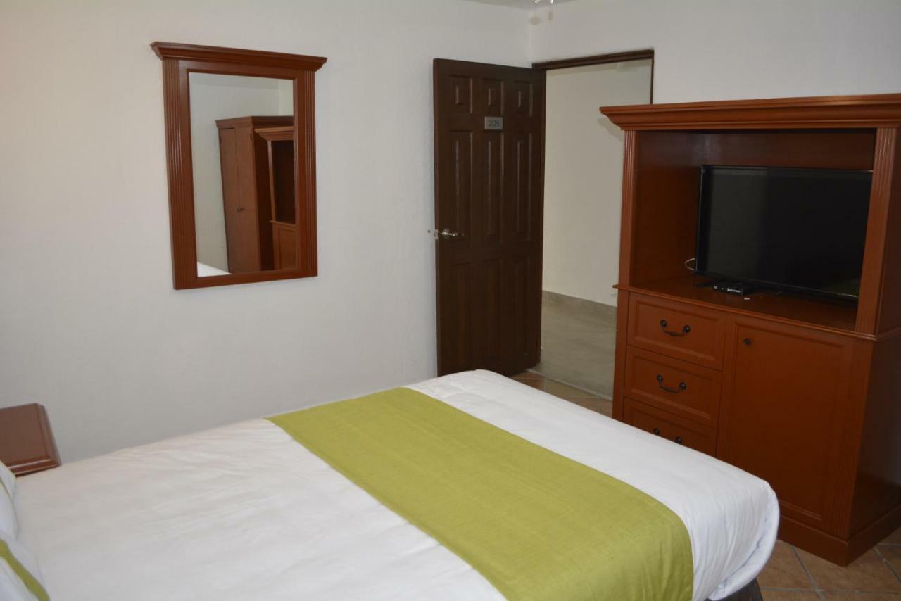 Suites Bajio Leon Exterior photo
